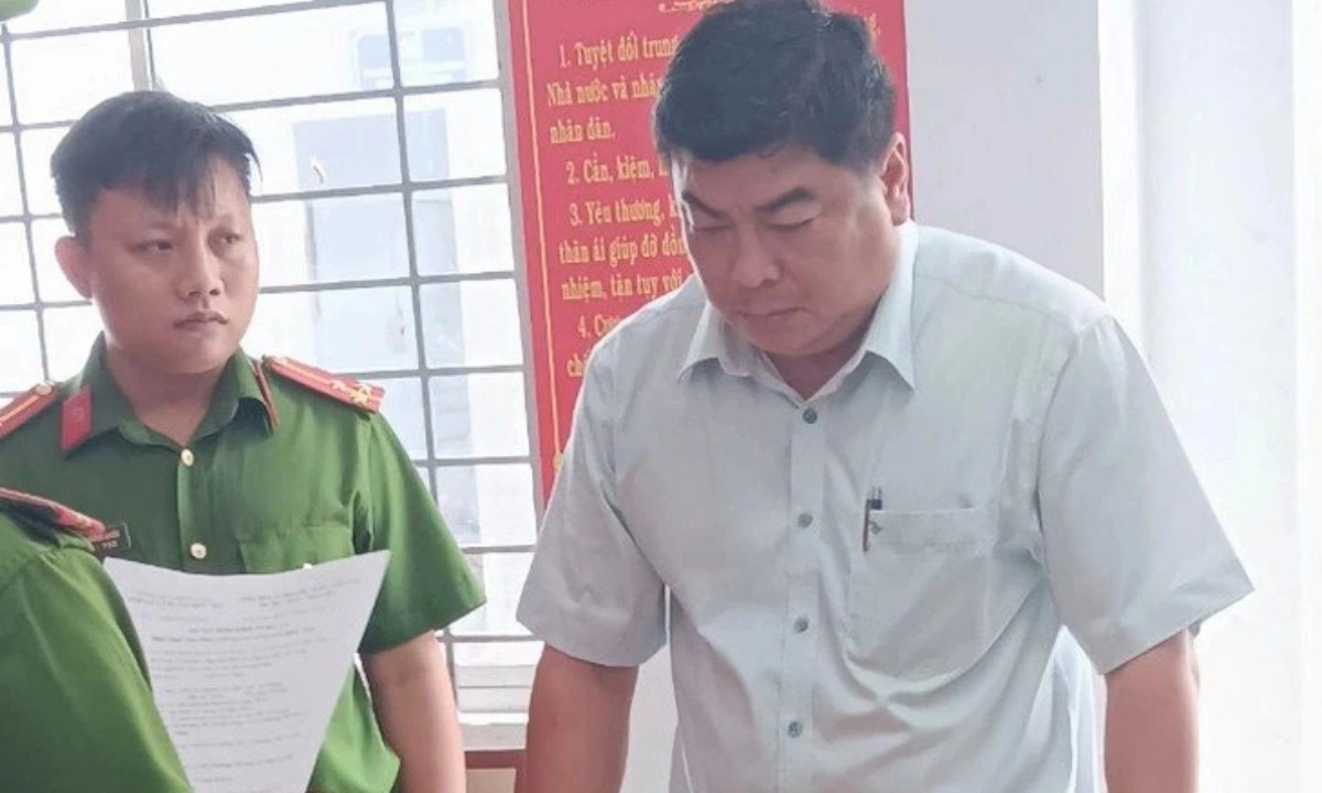Khởi tố, bắt tạm giam Phó chủ tịch UBND thành phố Long Xuyên - Nguyễn Bảo Sinh