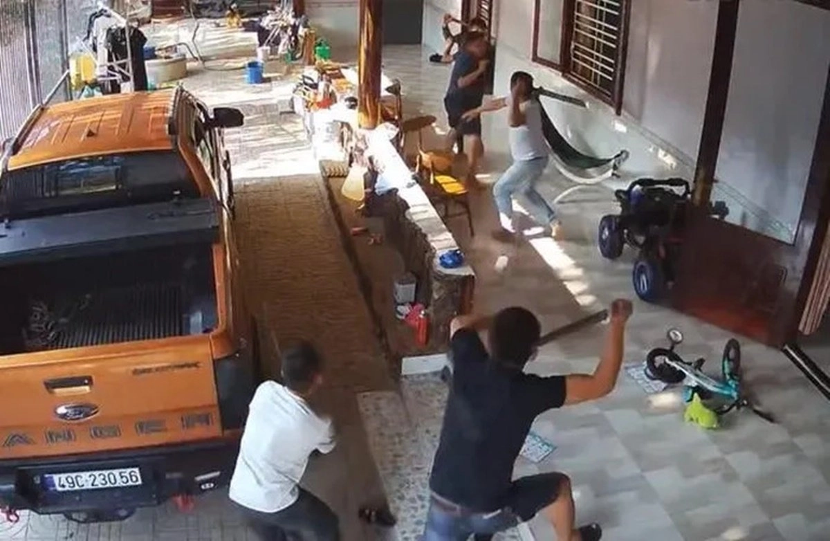Truy bắt nhóm côn đồ chém 2 người trọng thương