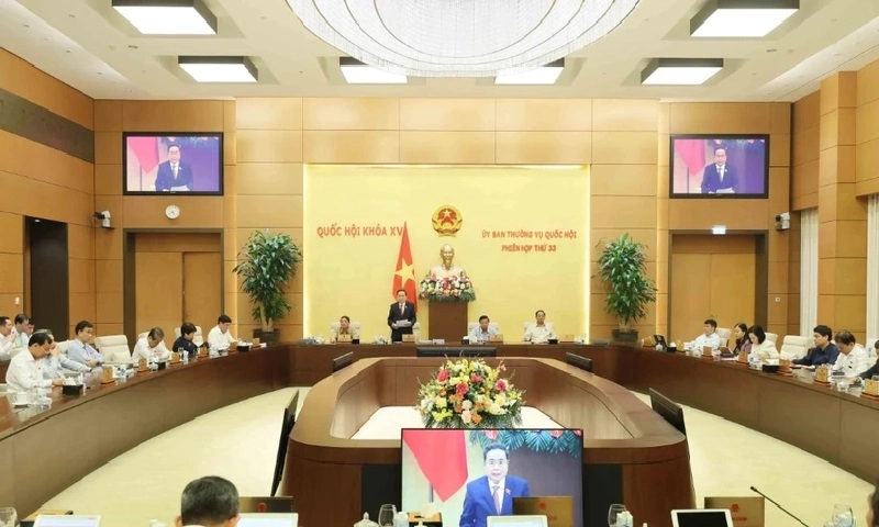 Bế mạc Phiên họp thứ 33 của Ủy ban Thường vụ Quốc hội