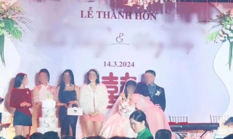 Drama toang sau 2 tháng: Chú rể Hà Nam dẫn 5 người yêu cũ lên sân khấu, diễn để bán hàng? 