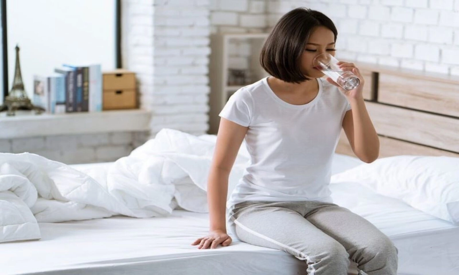 Các thời điểm uống nước tốt cho sức khỏe