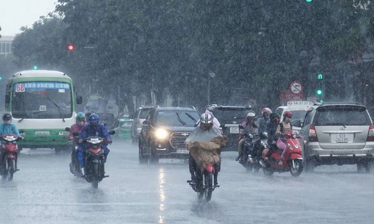 Cảnh báo mưa lớn nhiều khu vực trên cả nước, Nam Bộ đề phòng mưa đá