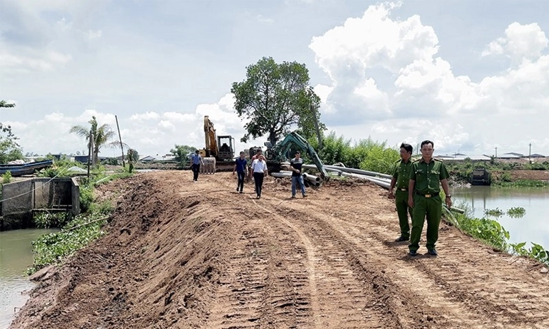 Tiền Giang ghi nhận hàng trăm vụ khai thác cát trái phép