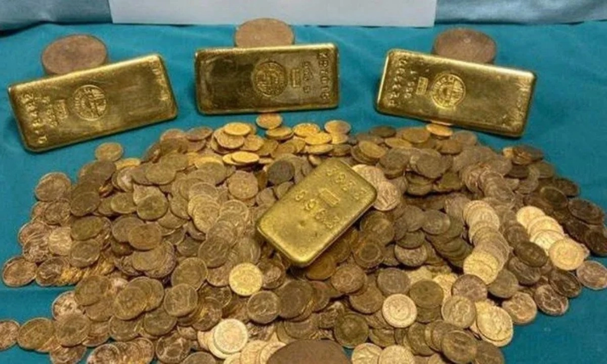 Bí ẩn kho báu hơn 16 tỷ đồng tại một ngôi nhà bỏ hoang