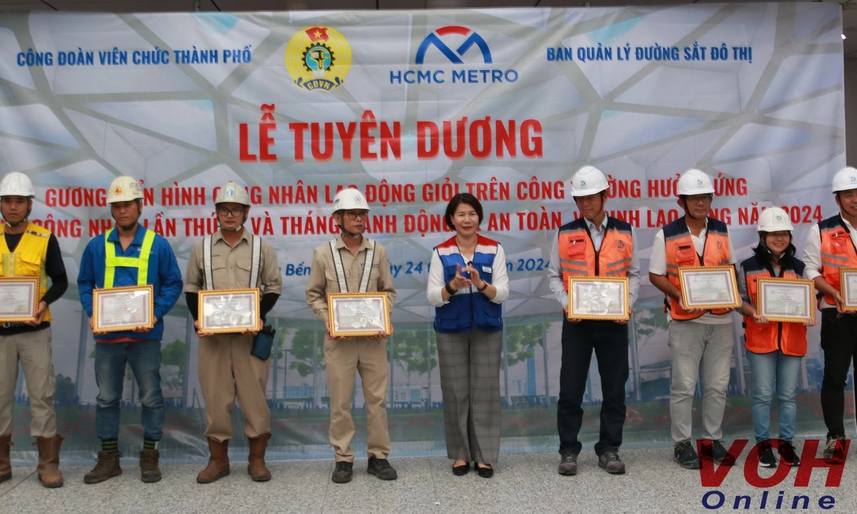Hơn 60 triệu giờ làm việc không sự cố: tuyên dương 27 kỹ sư, công nhân công trường metro số 1