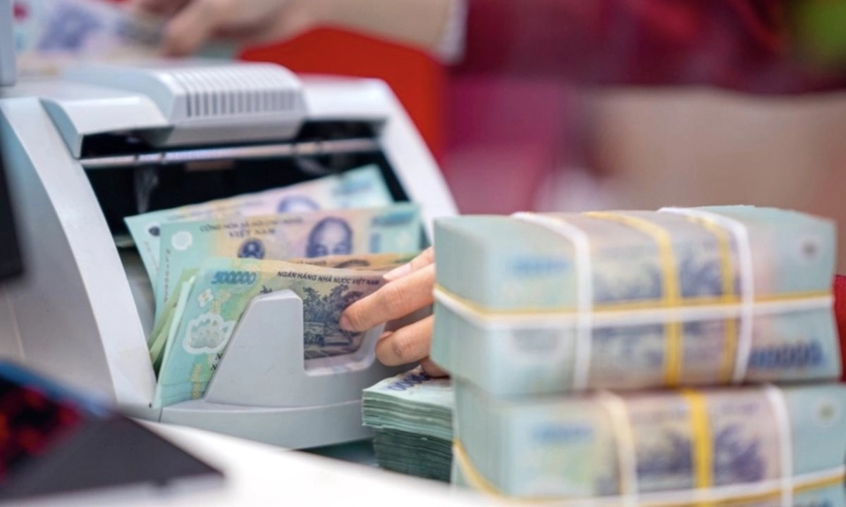 Thủ tướng: Sớm hoàn thiện, ban hành nghị định hướng dẫn về tiền lương thực hiện từ 1/7