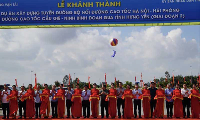 Thủ tướng Phạm Minh Chính: sớm nâng cấp đường nối 2 cao tốc Hà Nội - Hải Phòng và Pháp Vân - Cầu Giẽ