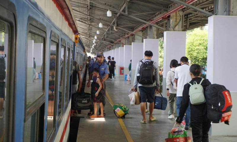 Chuyến tàu nào còn vé Tết Ất Tỵ 2025?