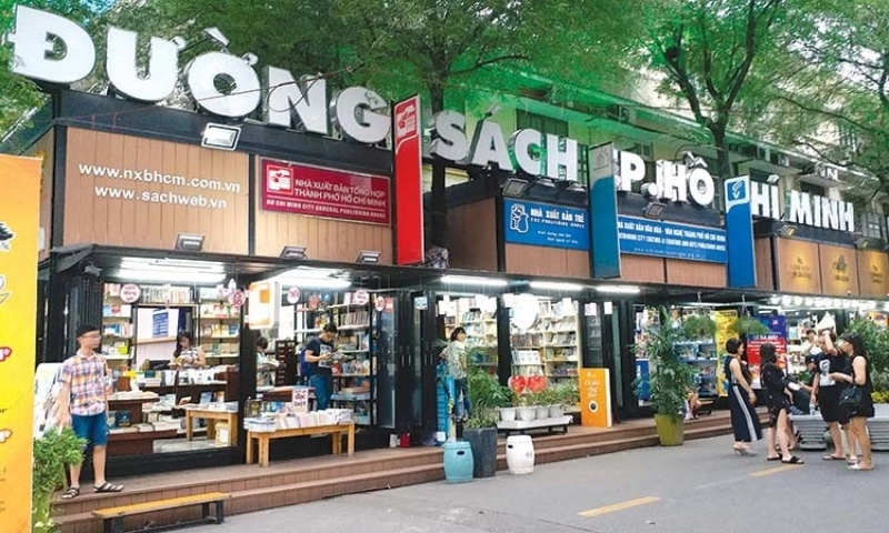 Đường sách TPHCM thu gần 29 tỷ đồng trong nửa đầu năm 2024