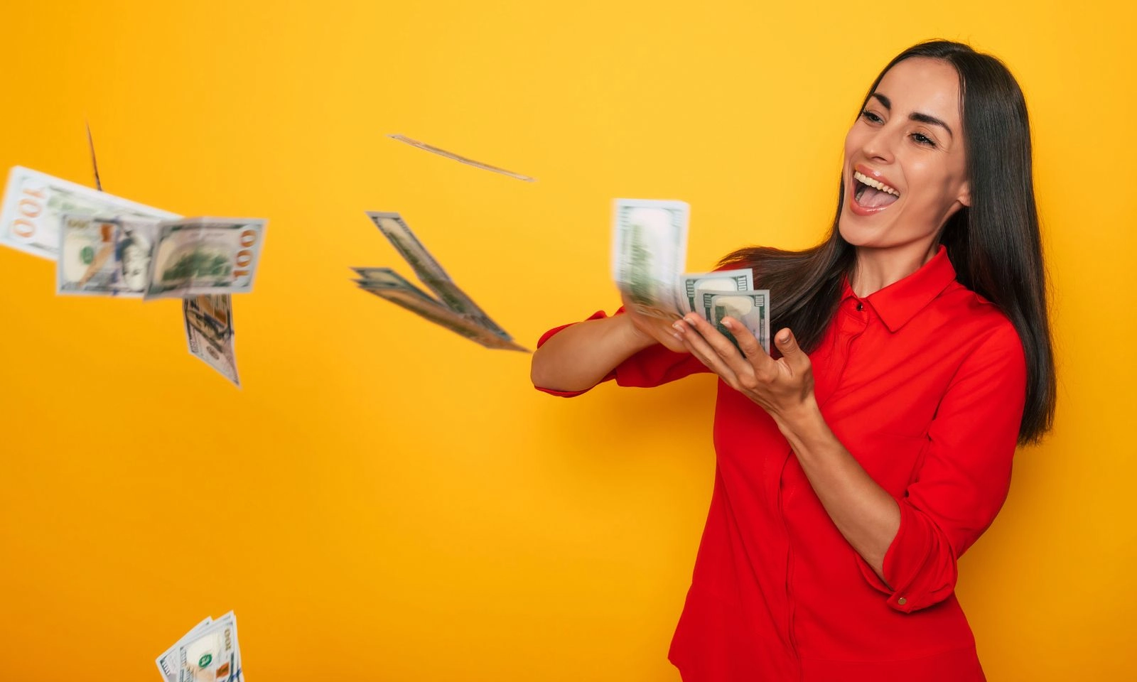 Tử vi tuần này (22 - 28/7): 4 con giáp có “lộc” nặng trĩu túi, đón tin vui tới tấp  