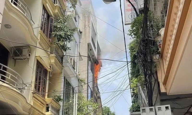  Hà Nội: 2 đám cháy cùng xảy ra trong buổi sáng 