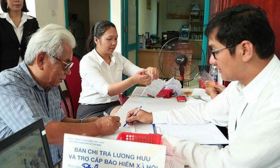 Sửa đối tượng cán bộ lãnh đạo, quản lý được nghỉ hưu ở tuổi cao hơn