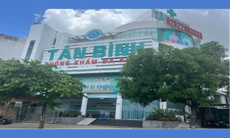 Tước giấy phép hoạt động Phòng khám đa khoa Tân Bình, phạt 6 bác sĩ 