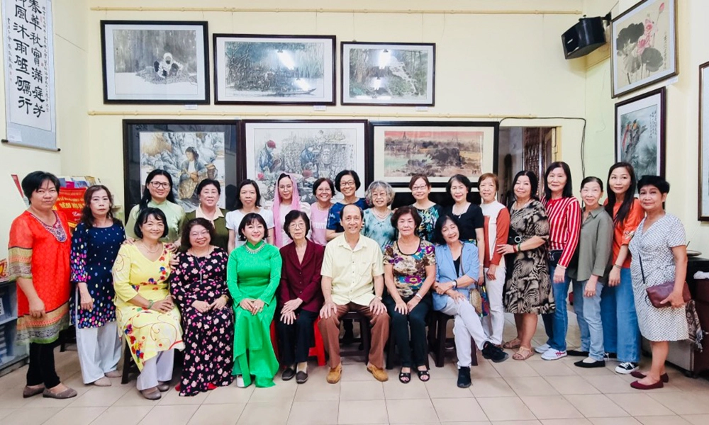 Vai trò và đóng góp của nữ văn nghệ sĩ dân tộc thiểu số trong sự phát triển văn hóa nghệ thuật 
