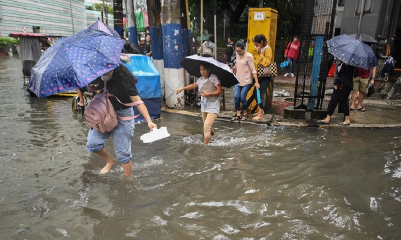 Bão Usagi tấn công Philippines, chính quyền gấp rút sơ tán hàng chục ngàn người