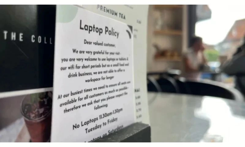 Quán cà phê Anh gây xôn xao với chính sách hạn chế dùng laptop