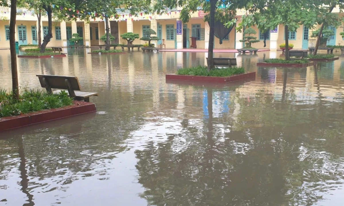 Hà Nội: Nhiều trường cho học sinh nghỉ học, có trường dạy trực tuyến
