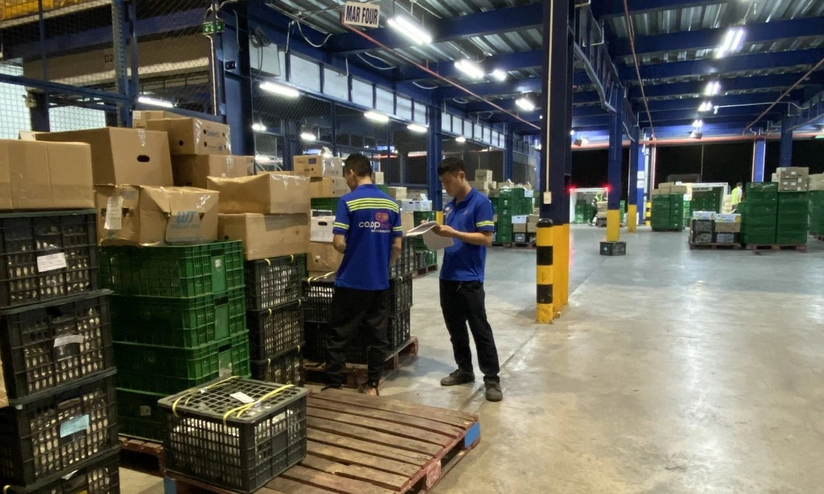 TPHCM tăng cường cung ứng hàng hóa cho người dân phía Bắc bị ảnh hưởng bão số 3