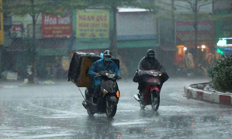 TPHCM và Nam Bộ mưa to cả tuần, nguy cơ ngập nặng do triều cường 