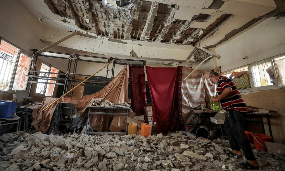 Israel tập kích trường học ở Dải Gaza, hàng chục người chết