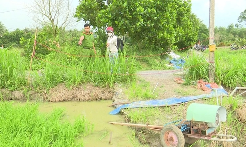 Dựng cây nêu đón tết, một người bị điện giật tử vong