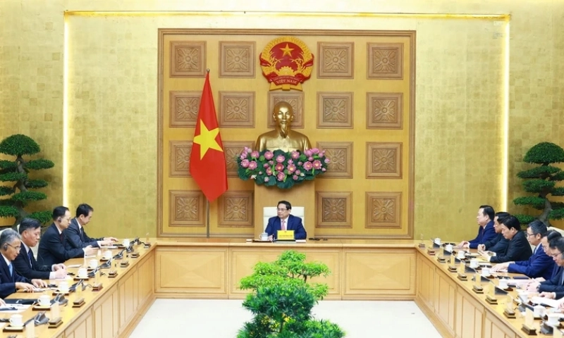 Thủ tướng Phạm Minh Chính tiếp tân Đại sứ Trung Quốc tại Việt Nam Hà Vĩ