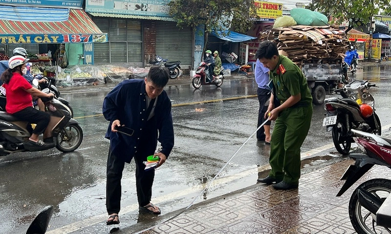 TPHCM: Người đàn ông tử vong sau khi tông vào sạp bán dừa