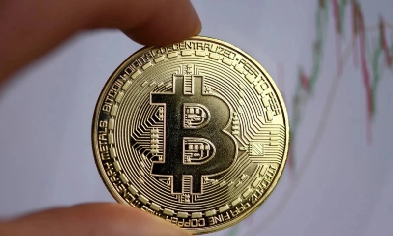 Bitcoin lập kỷ lục 107.000 USD sau tuyên bố gây sốc của ông Donald Trump