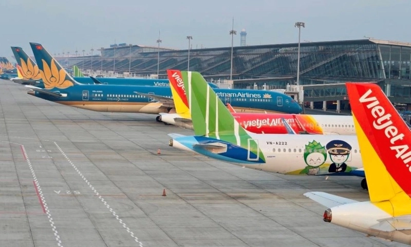Nhiều sân bay kéo dài khai thác đêm dịp Tết Ất Tỵ