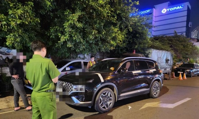 Người lái ô tô say xỉn ở Bình Thạnh mạo danh nhà báo 