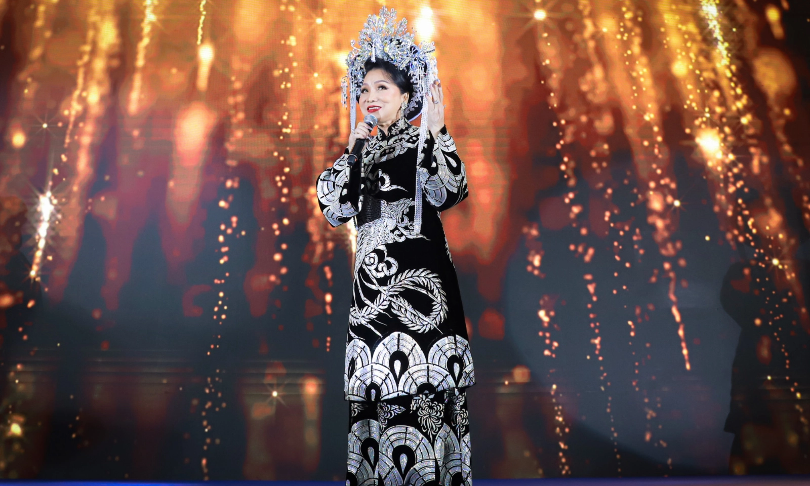 NSND Bạch Tuyết: “Cải lương không phải để mắng mỏ, mà để người nghe tự nhận ra và sửa chữa mình”