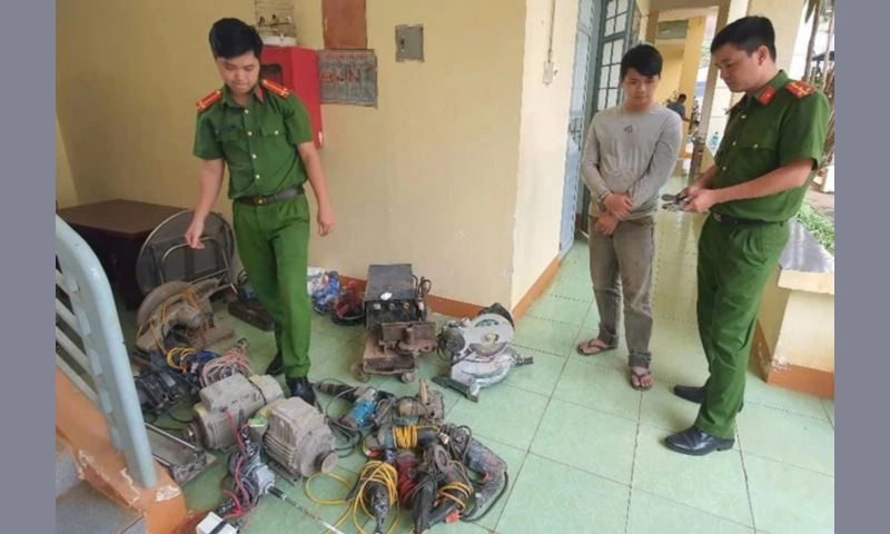 Đóng giả lao công quét rác để thực hiện hàng loạt vụ trộm cắp