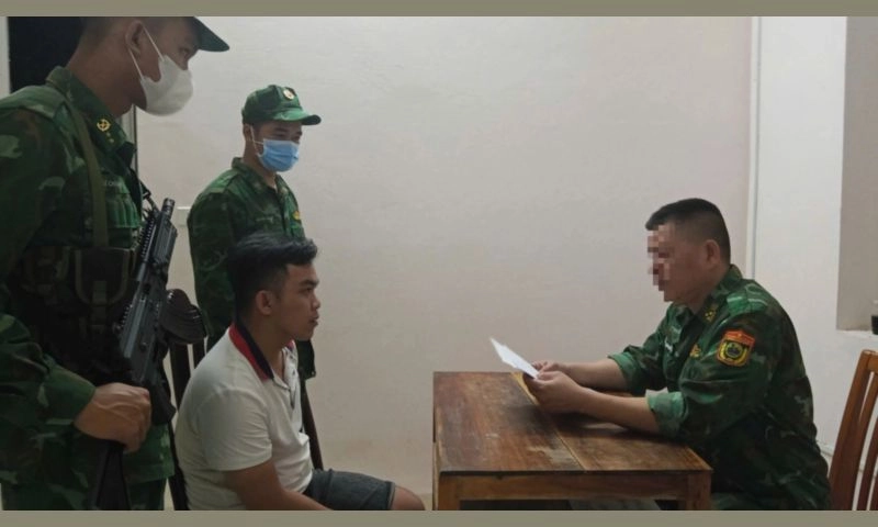 Long An triệt phá đường dây vận chuyển ma túy lớn, thu giữ hơn 10 kg ma túy và súng