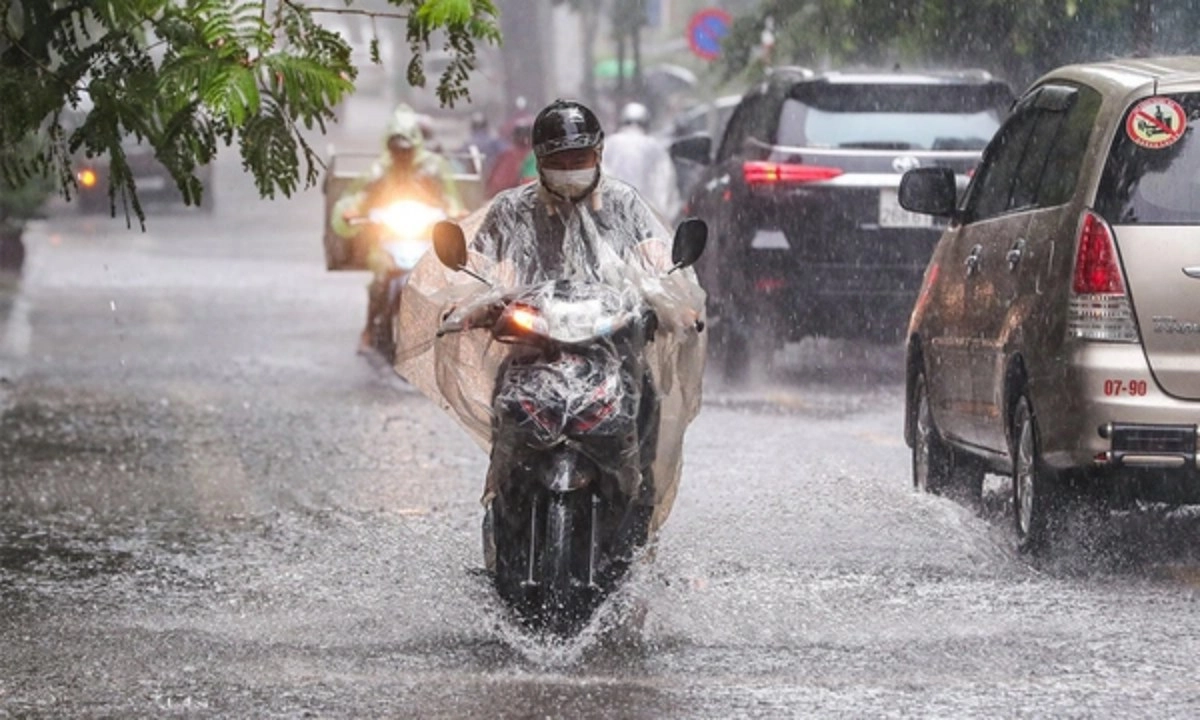 Đêm 10/12: Nhiều khu vực trên cả nước mưa dông, có nơi mưa rất to