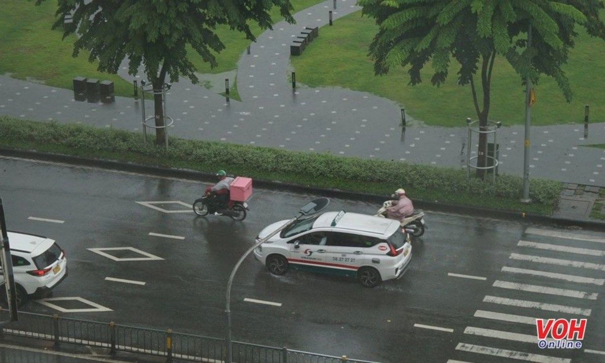 Thời tiết 13/12: Nam Bộ, Tây Nguyên có mưa rào và dông rải rác
