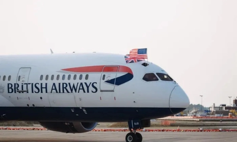 Hãng hàng không châu Âu gặp khó khăn vì lệnh cấm bay qua không phận Nga