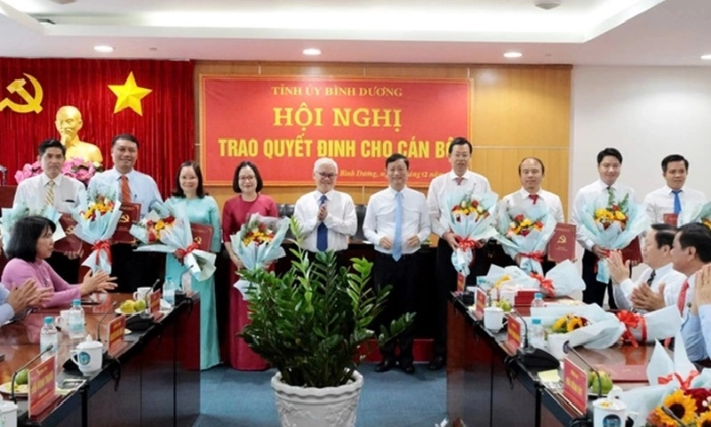 Loạt nhân sự mới được điều động, bổ nhiệm ở Bình Dương