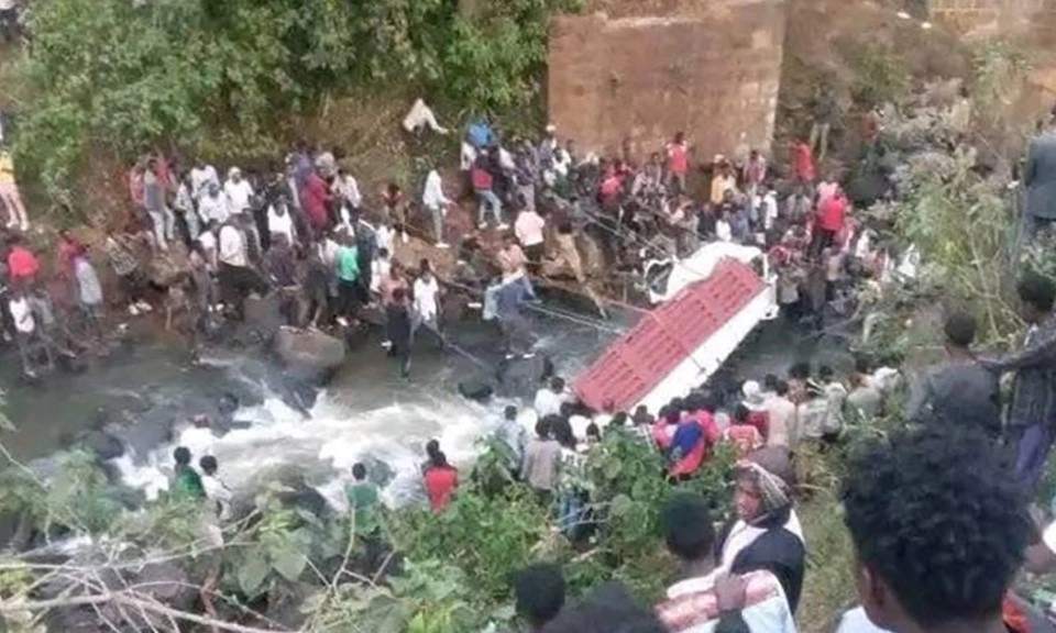 Số người thiệt mạng trong vụ tai nạn xe tải ở Ethiopia tăng lên 71 người
