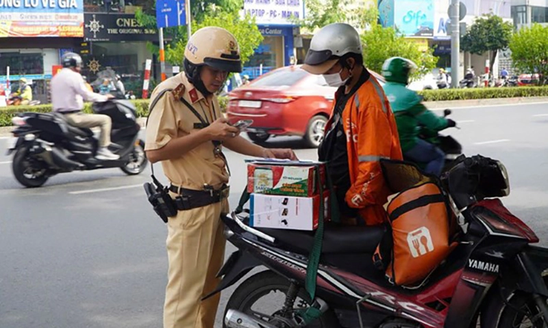 Ngày 1/1/2025, TPHCM xử phạt 97 tài xế không chấp hành tín hiệu đèn giao thông