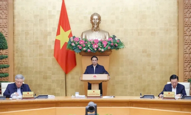 Thủ tướng: Người dân, doanh nghiệp làm tốt hơn thì giao cho họ