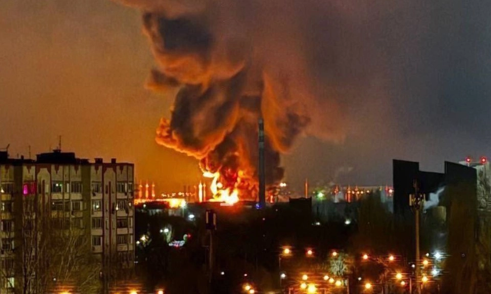 Ukraine tấn công kho nhiên liệu phục vụ căn cứ không quân Nga