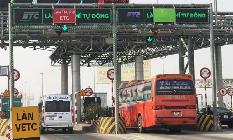 Ô tô đi nhầm vào làn thu phí không dừng có thể bị phạt đến 2 triệu đồng