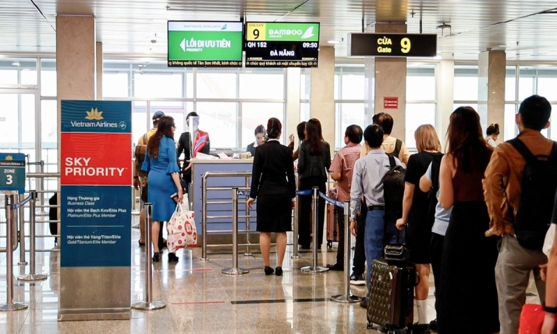 Cục Hàng không khuyến cáo hạn chế chậm, hủy chuyến bay trong cao điểm sau Tết