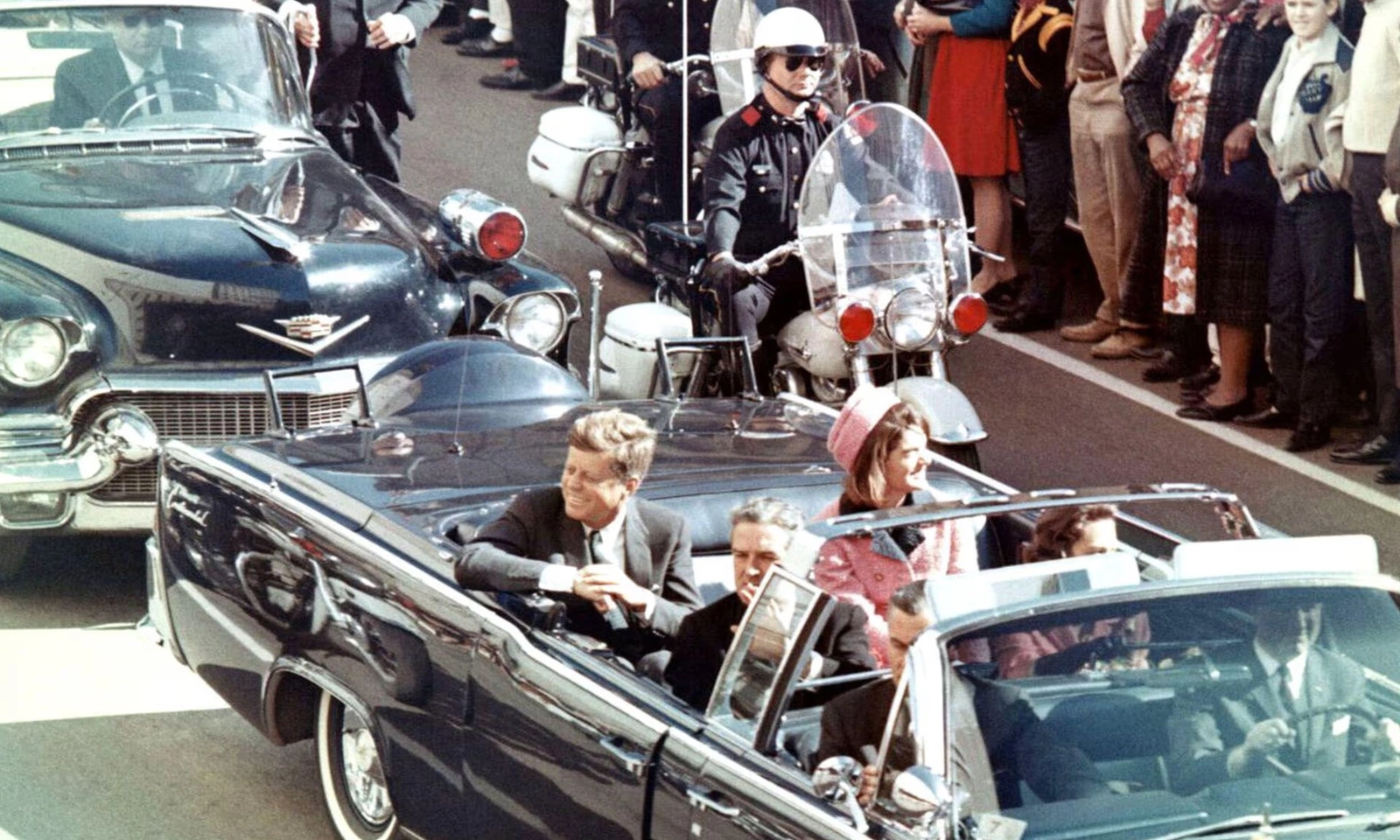 FBI phát hiện 2.400 hồ sơ mới liên quan đến vụ ám sát cựu tổng thống Mỹ John F. Kennedy