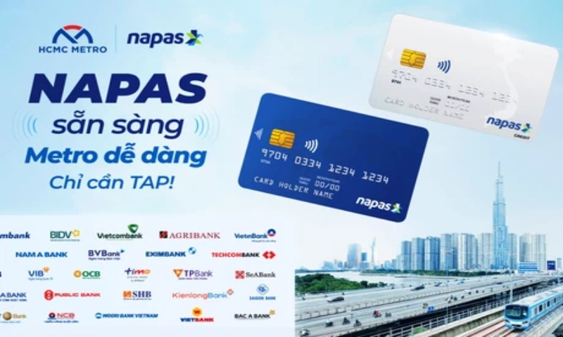 Từ hôm nay, người dân đi Metro số 1 có thể sử dụng thẻ Napas để thanh toán