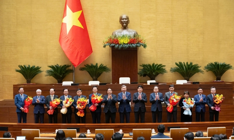 Quốc hội phê duyệt hợp nhất bộ ngành, Chính phủ còn 25 thành viên