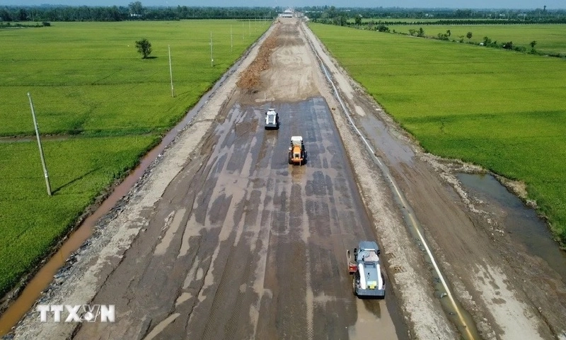 Hoàn thành trên 55% tiến độ thi công cao tốc Cao Lãnh-An Hữu thành phần 1