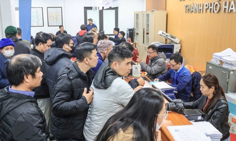 Ngày 19/2, Sở GTVT Hà Nội vẫn thực hiện việc cấp đổi GPLX