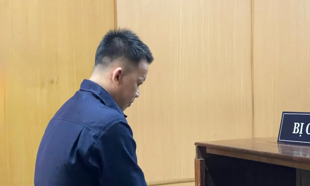 Chồng dùng kéo tấn công người đàn ông lạ mặt trong phòng trọ của vợ
