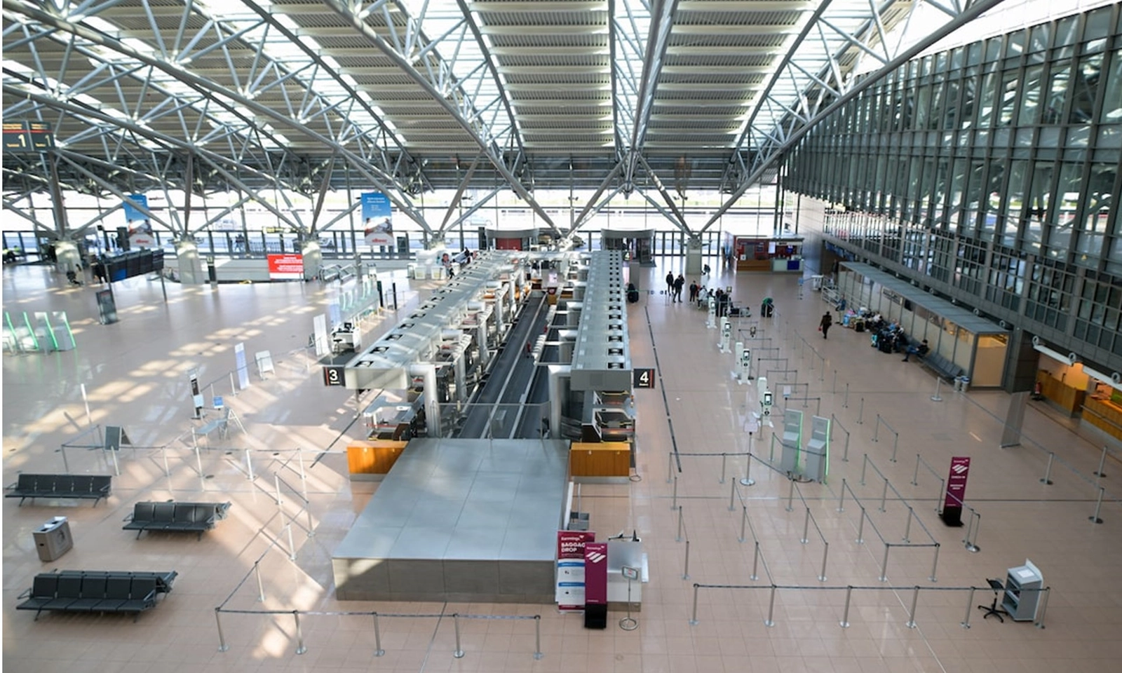 Đức: Hàng trăm chuyến bay tại sân bay Hamburg bị hủy vì đình công bất ngờ